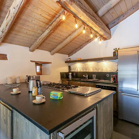 17°c Restaure, 4 Ch, Au Coeur Du Vieux Val-d'isere, Grande Cheminee, Proche Pistes, Parking, Wifi - Fr-1-694-358 Chalet