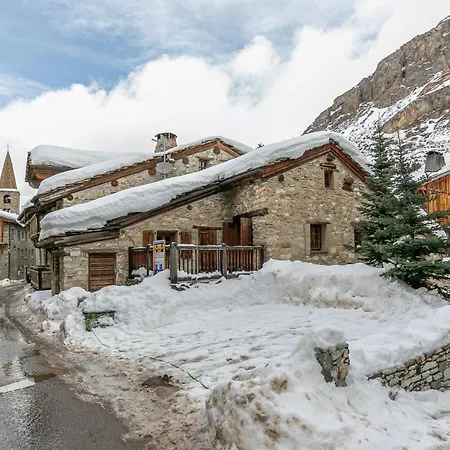 Chalet 17°c Restaure, 4 Ch, Au Coeur Du Vieux Val-d'isere, Grande Cheminee, Proche Pistes, Parking, Wifi - Fr-1-694-358 *